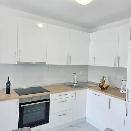 Daire Peak - Santric Makarska